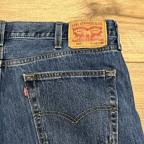 Men's Levis 550 Relaxed Fit Denim Jeans SIZE 40x30 Blue Cotton Modern Red Tab - Picture 12 of 12